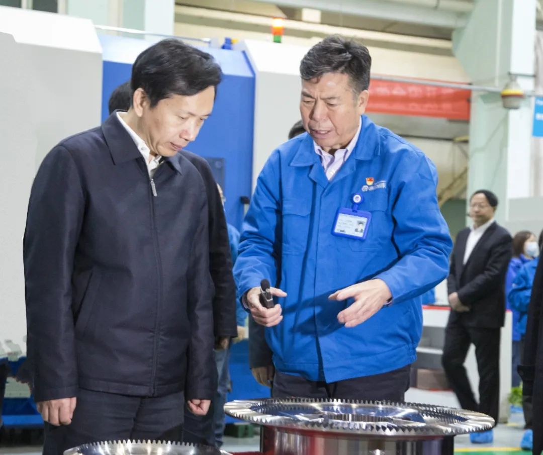 陜西省省長(zhǎng)趙一德一行蒞臨秦川集團(tuán)、法士特集團(tuán)調(diào)研