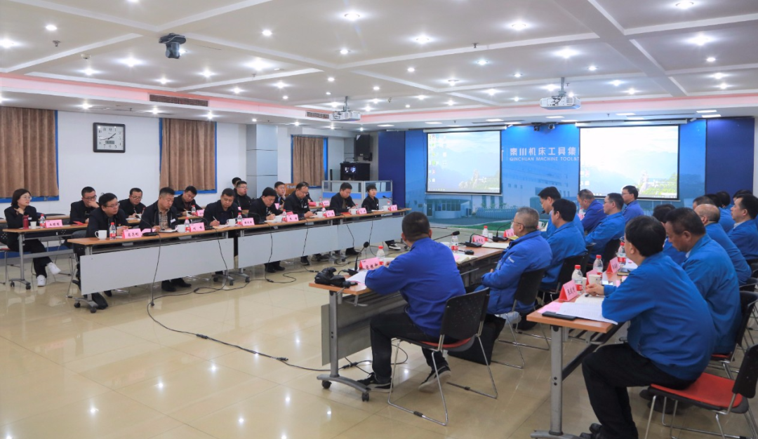 陜西延長石油機械裝備制造有限公司執(zhí)行董事、總經(jīng)理張博一行到秦川集團交流座談