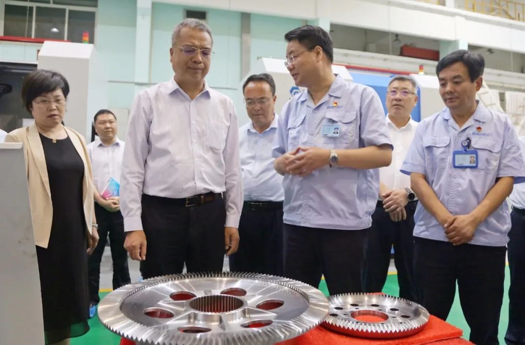 寶雞市委副書記、市長(zhǎng)楊廣亭蒞臨秦川集團(tuán)調(diào)研