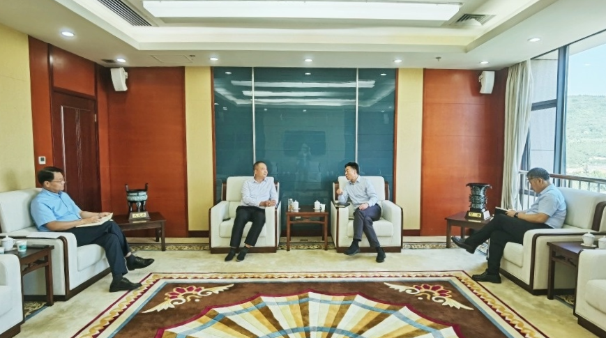 寶雞市長(zhǎng)楊廣亭會(huì)見(jiàn)嚴(yán)鑒鉑董事長(zhǎng)一行