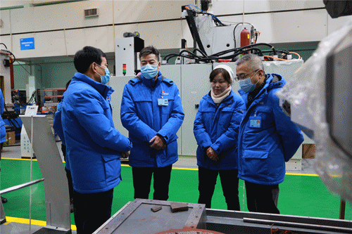 嚴鑒鉑董事長深入生產(chǎn)一線調(diào)研指導工作