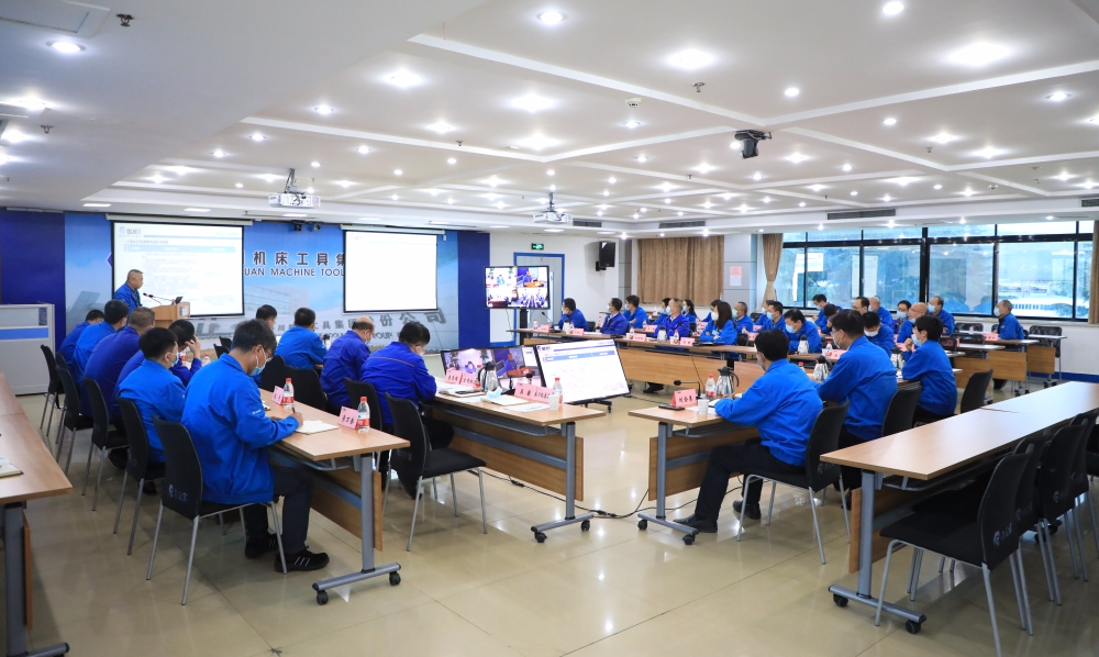 嚴(yán)鑒鉑：各級領(lǐng)導(dǎo)干部要敢闖敢為敢擔(dān)當(dāng)